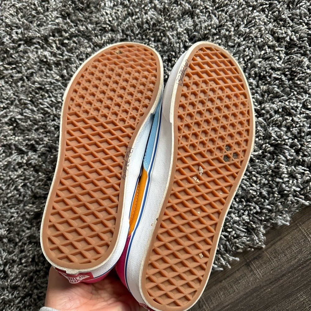 Vans - Picture 4 of 4